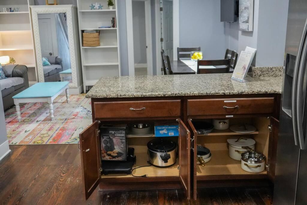 فيلا Historic Coastal Haven- Pet Friendly Fast Wi-Fi نورفولك المظهر الخارجي الصورة